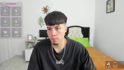 sweet_paradisex5 online show from April 9, 9:53 pm