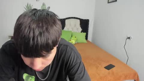 sweet_paradisex5 online show from April 17, 8:23 pm