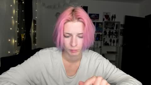 kira online show from October 13, 9:37 pm