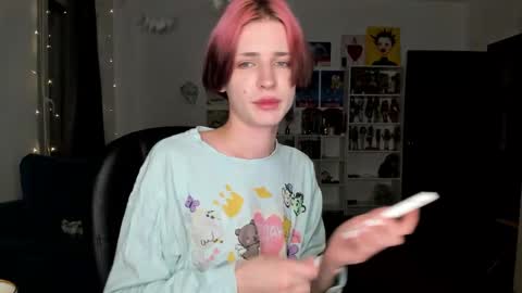 kira online show from January 12, 6:35 pm