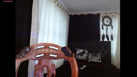 Snapshot of sweet_poison_666 chatting on May 11, 10:40 pm sweet_poison_666 online show from May 11, 10:40 pm