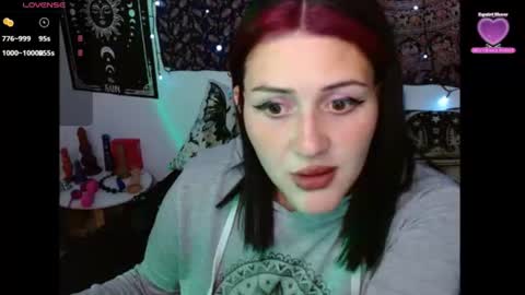 Snapshot of sweet_poison_666 chatting on July 21, 11:07 pm sweet_poison_666 online show from July 21, 11:07 pm