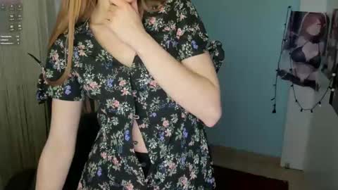 Snapshot of sweet_sabriina chatting on February 27, 10:15 am Sabina online show from February 27, 10:15 am