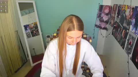 Snapshot of sweet_sabriina chatting on March 4, 7:08 am Sabina online show from March 4, 7:08 am