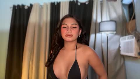 Snapshot of sweet_scarllet12 chatting on April 25, 1:36 pm SCARLLET online show from April 25, 1:36 pm