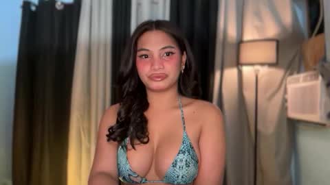 Snapshot of sweet_scarllet12 chatting on April 26, 4:15 pm SCARLLET online show from April 26, 4:15 pm