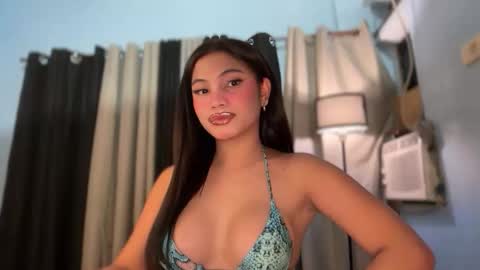 Snapshot of sweet_scarllet12 chatting on May 3, 3:18 pm SCARLLET online show from May 3, 3:18 pm