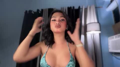 Snapshot of sweet_scarllet12 chatting on May 18, 4:13 pm SCARLLET online show from May 18, 4:13 pm