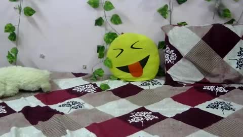 Snapshot of sweet_shivani chatting on June 13, 4:32 am sweet_shivani online show from June 13, 4:32 am