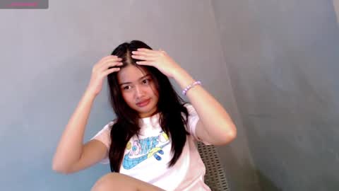 Leah online show from December 9, 5:18 am