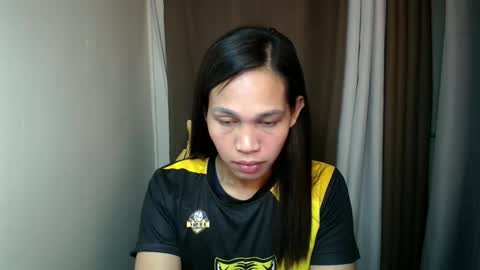Snapshot of sweet_squirtxxxx chatting on May 5, 10:18 pm HI IM MONA AND IM YOUR NEXT WIFE online show from May 5, 10:18 pm