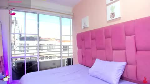 sweet_stacie online show from February 26, 1:21 pm