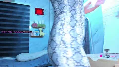 Snapshot of sweet_tits2 chatting on October 15, 3:56 pm Isabella online show from October 15, 3:56 pm