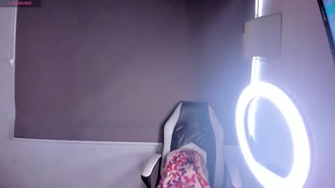 Snapshot of sweet_venom_ chatting on January 14, 6:13 pm Angel online show from January 14, 6:13 pm