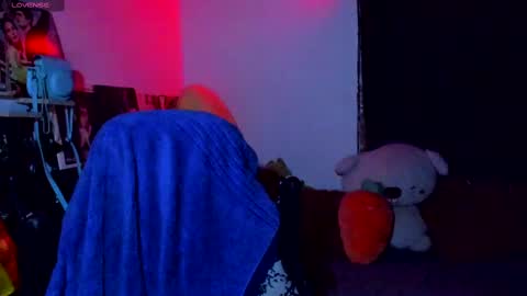 Steven independent model online show from February 12, 3:29 am