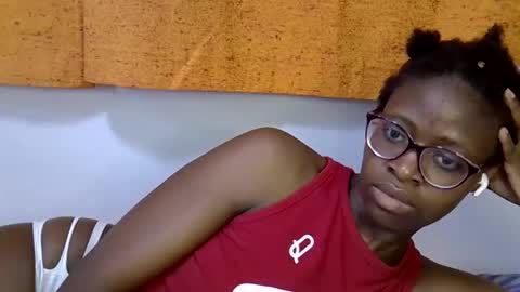 sweet_zarah online show from March 3, 6:47 pm