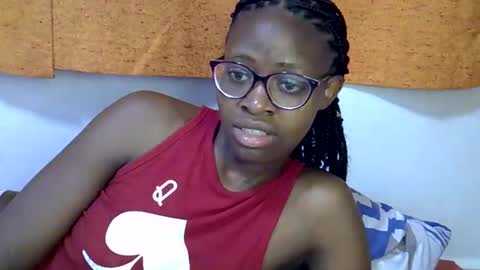 sweet_zarah online show from March 5, 5:14 am