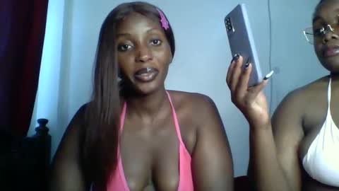 Snapshot of sweet_zuri3 chatting on November 2, 2:19 pm zuri online show from November 2, 2:19 pm