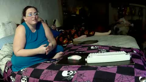 DJ  M 489 Babygirl  F 37 online show from February 7, 4:05 am