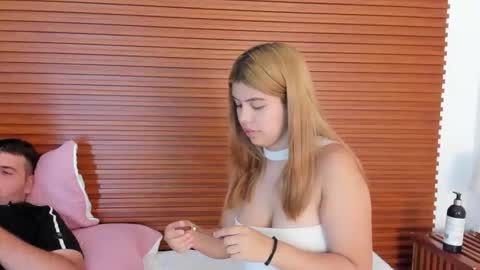 sweetandwilld online show from April 8, 10:32 pm