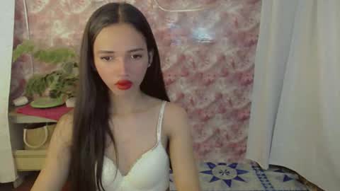 CHRISTINE online show from May 31, 5:48 am