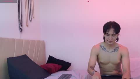 sweetauracouple online show from May 11, 4:04 pm
