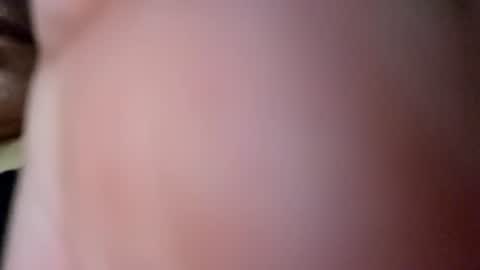 Snapshot of sweetbabe4u27 chatting on December 1, 9:03 am sweetbabe4u27 online show from December 1, 9:03 am