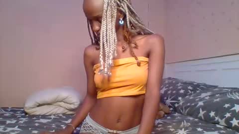 Snapshot of sweetberry30 chatting on October 25, 2:13 pm sweetberry30 online show from October 25, 2:13 pm