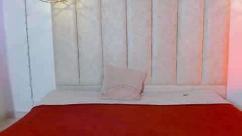 sweetbloomcs online show from March 29, 2:06 pm