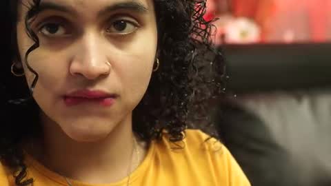 Salom independent model online show from November 25, 7:47 pm