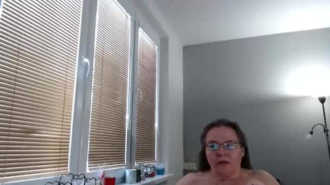 Snapshot of sweetboobs85h chatting on February 15, 1:16 pm Sweetboobs85h online show from February 15, 1:16 pm