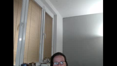 Sweetboobs85h online show from March 10, 8:36 pm