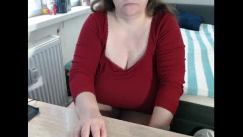 Sweetboobs85h online show from April 1, 11:22 am