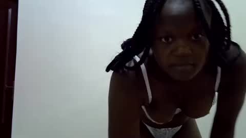 sweetbooty05 online show from April 17, 10:40 am