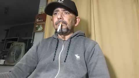 sweetcuervo independent model online show from April 9, 2:44 am