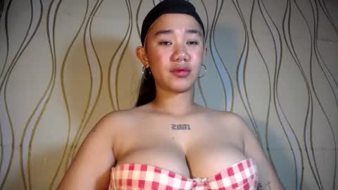 Snapshot of sweetdannica chatting on May 30, 3:09 pm Danni online show from May 30, 3:09 pm