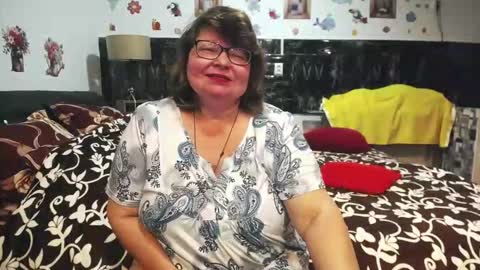 sweetestmilf4you online show from March 17, 6:55 pm