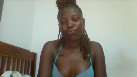 Snapshot of sweetfel chatting on February 28, 9:10 am sweetfel online show from February 28, 9:10 am