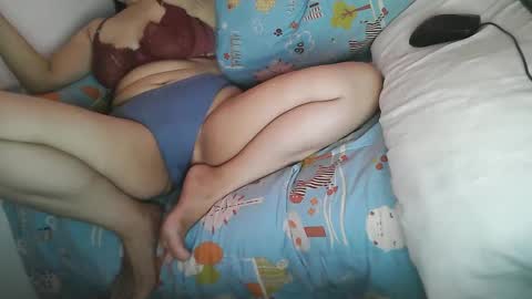 Snapshot of sweetfilipinawet chatting on March 12, 6:51 am Stacy online show from March 12, 6:51 am