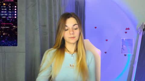 sweetfoyou online show from December 19, 8:23 am