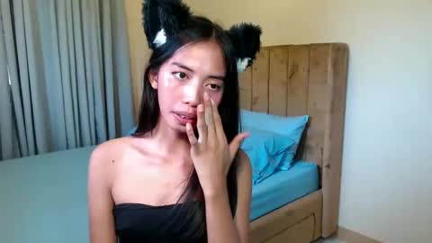 sweetgirl_daphne online show from April 14, 6:19 am