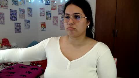 Snapshot of sweetgirlbunny19 chatting on June 10, 2:45 am Iss online show from June 10, 2:45 am