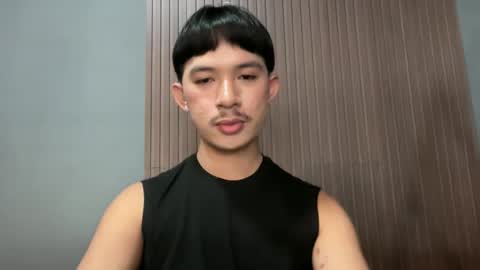 Snapshot of sweetguy102103 chatting on March 2, 7:15 am khrayan online show from March 2, 7:15 am