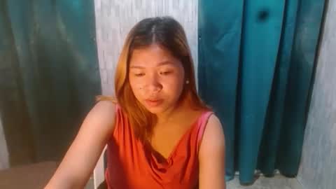 Snapshot of sweethoney_abbey chatting on May 19, 12:38 am sweethoney_abbey online show from May 19, 12:38 am