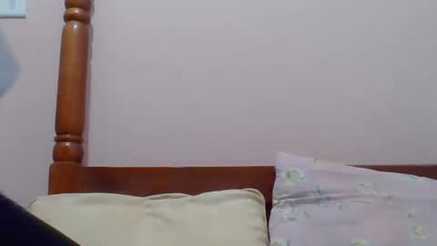 Snapshot of sweetib1 chatting on June 18, 5:30 am sweetib1 online show from June 18, 5:30 am