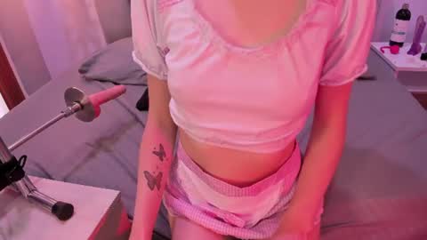 sweetie_aly online show from July 1, 1:56 pm