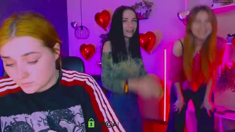 Chloe online show from March 5, 9:49 am