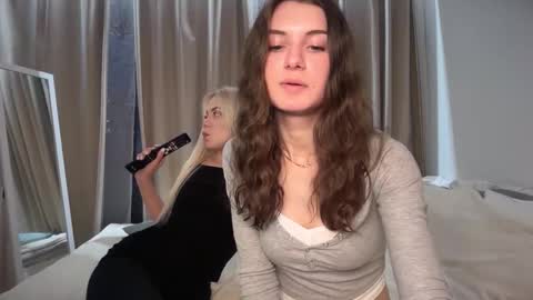 sweetie_kitty888 online show from October 21, 3:57 pm