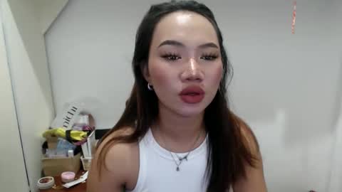 Snapshot of sweetie_lex chatting on April 11, 4:22 pm lexie online show from April 11, 4:22 pm