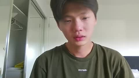 Snapshot of sweetiepuppy421 chatting on December 17, 11:00 pm sweetiepuppy421 online show from December 17, 11:00 pm